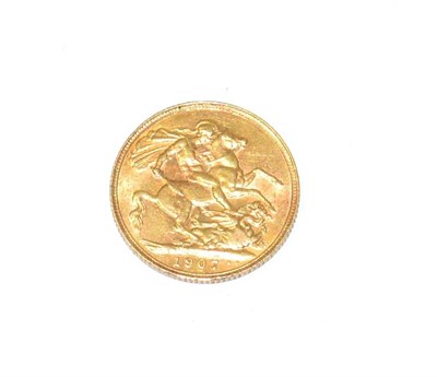 Lot 304 - A gold sovereign