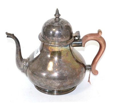 Lot 398 - A modern silver teapot, Richard Comyns, London 1975