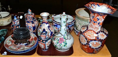 Lot 420 - Japanese imari plates, vases, jardiniere together with a Chinese polychrome bottle vase (20th...