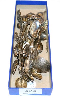 Lot 424 - A silver caddy shovel, Samuel Pemberton, Birmingham 1807, together with a collection of...