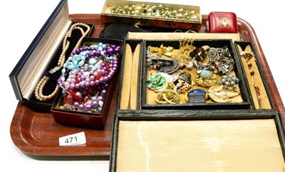 Lot 471 - A figaro link necklace and bracelet, stamped '375' and costume jewellery including two...