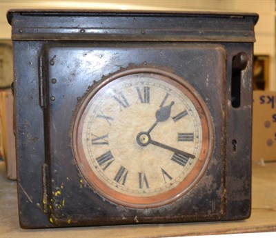 Lot 1125 - Portable clocking in machine