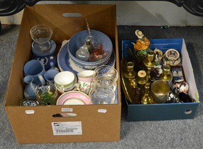 Lot 1183 - A quantity of ceramics and glass including Royal Crown Derby vase, Wedgwood Jasperware etc together