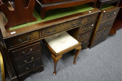 Lot 1194 - A reproduction leather inset pedestal desk together with a matching filing cabinet