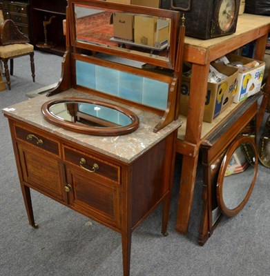 Lot 1209 - An Edwardian marble topped satinwood inlaid mahogany washstand together with an inlaid mahogany...