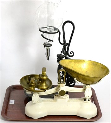 Lot 179 - A set of kitchen scale and a wine dispenser