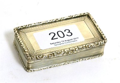 Lot 203 - A Victorian silver snuff box