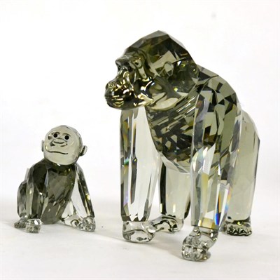 Lot 271 - Swarovski annual edition 2009 gorillas; mother and baby no. 952504