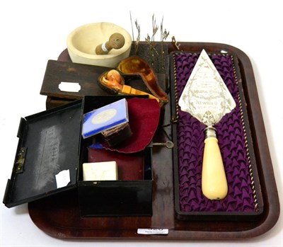 Lot 328 - A cased Victorian silver plated ivory handled presentation trowel, twelve white metal lobster picks