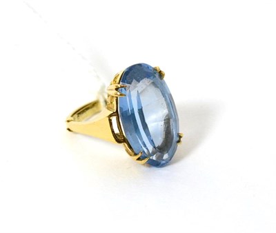 Lot 399 - A 9ct gold blue topaz ring