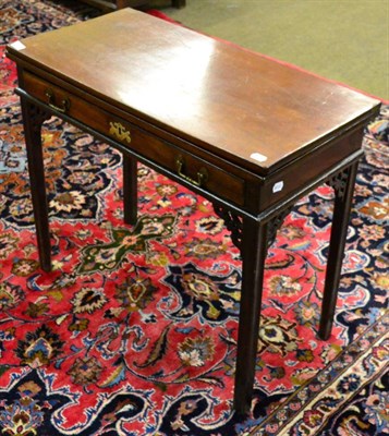 Lot 1268 - A 19th century mahogany tea table