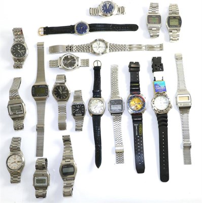 Lot 112 - Twenty gents Seiko wristwatches, automatic, manual winding and chronograph and digital display...