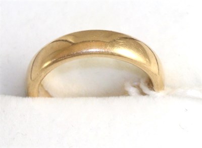 Lot 211 - A 9ct gold band ring, finger size O