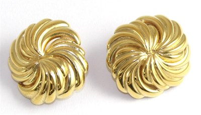 Lot 213 - A pair of 9ct gold clip earrings