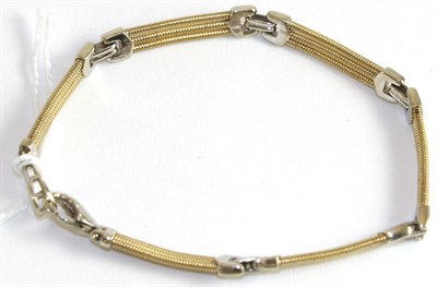 Lot 245 - A 9ct gold bracelet