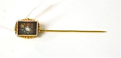 Lot 539 - A petra dura stick pin