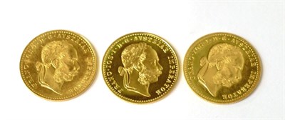 Lot 568 - Three Austrian 1915 restrike gold ducats