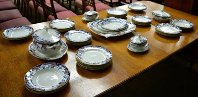 Lot 622 - An extensive cauldron dinner service