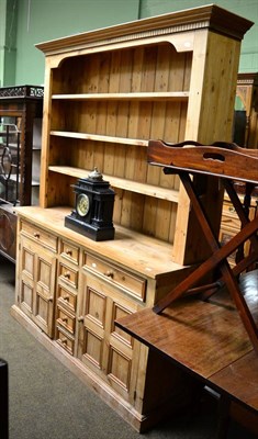 Lot 1237 - A modern pine farmhouse kitchen dresser