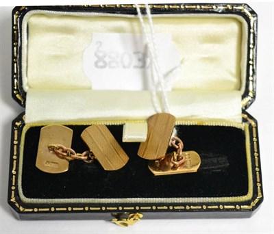 Lot 16 - A pair of 9 carat gold cufflinks, machine tooled, stamped 375, cased