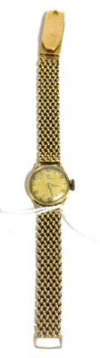 Lot 40 - A lady's 9 carat gold wristwatch, signed Omega