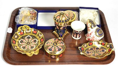 Lot 97 - Eight assorted pieces of Imari pattern Royal Crown Derby