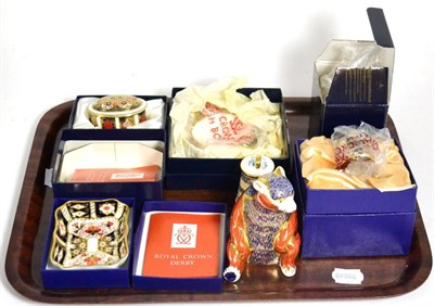 Lot 100 - A tray of Royal Crown Derby including a seated bear