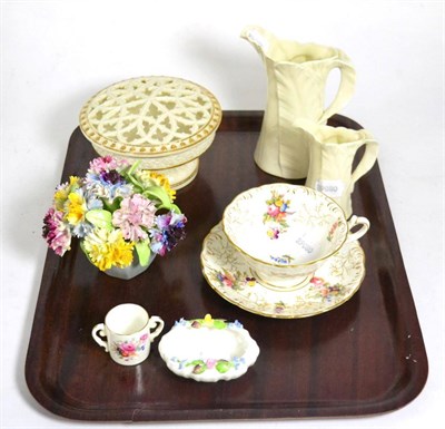 Lot 124 - Three items of Worcester china and other ceramic collectables