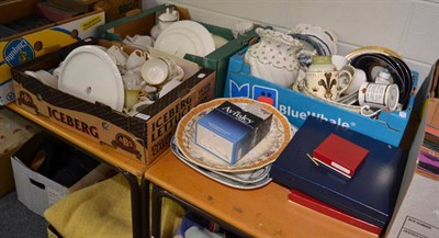 Lot 1082 - A quantity of decorative ceramics including Minton, Coalport, commemorative wares, etc (3 boxes)