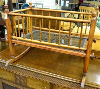 Lot 1161 - An early 20th century child's cradle