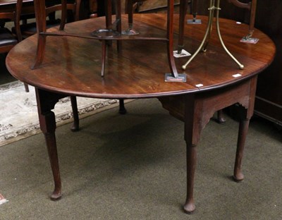 Lot 1287 - A 19th century mahogany gateleg dining table