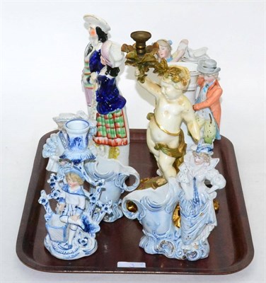 Lot 3 - Two trays of collectable ceramics including toothpaste lid, figure groups and vases, Victoria...
