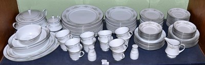 Lot 256 - A Noritake Melissa pattern dinner service