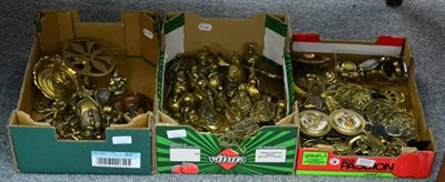 Lot 1031 - Three boxes of brass, including horse and brasses