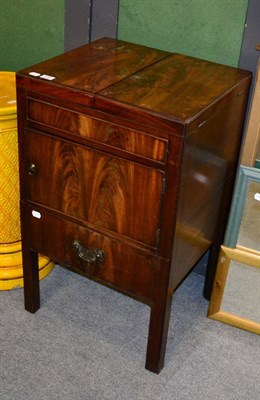 Lot 1258 - A George III mahogany washstand