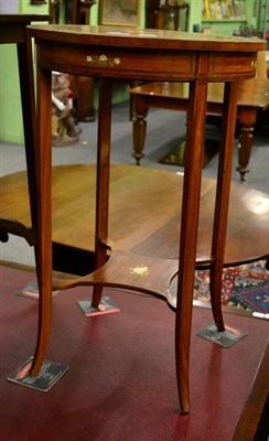 Lot 1289 - A satinwood occasional table