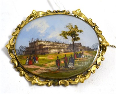 Lot 416 - A Victorian crystal palace brooch, in gilt metal frame