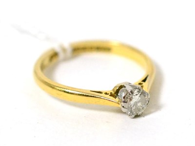Lot 31 - An 18 carat gold solitaire diamond ring, estimated diamond weight 0.35 carat approximately