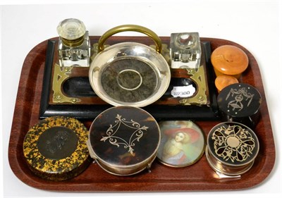 Lot 134 - A group of 19th century silver and tortoiseshell items etc