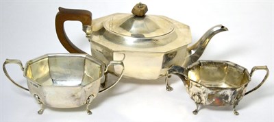 Lot 135 - A three piece silver teaset by Edward Viner, Sheffield, 1937