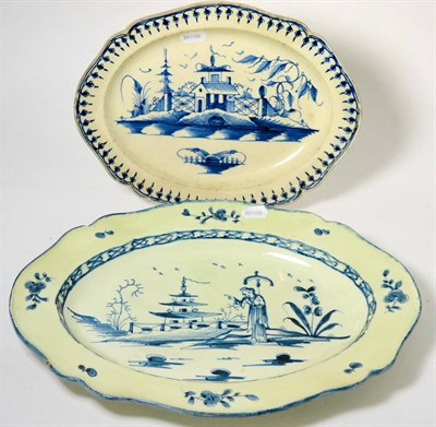 Lot 172 - Two pearlware serving platters