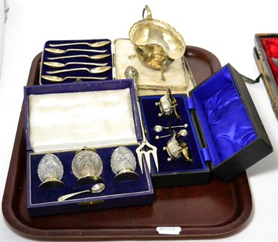 Lot 257 - Mixed silver items to include a sauce boat, set of twelve golfing teaspoons, condiment sets etc