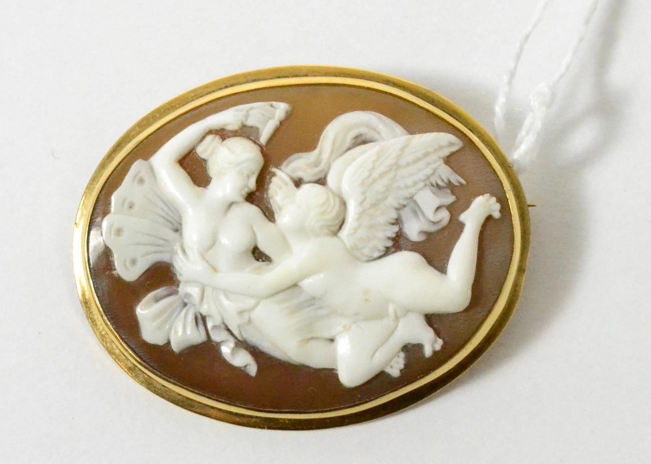 Lot 12 - An Italian cameo brooch