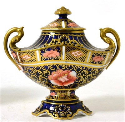 Lot 114 - A small Royal Crown Derby Imari covered urn, shape 1196, date code for 1898