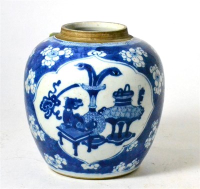 Lot 178 - Chinese blue and white jar