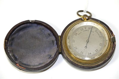 Lot 249 - Pocket barometer/altimeter no makers mark with rotating outer dial, 1.75";, 4.5cm diameter in...