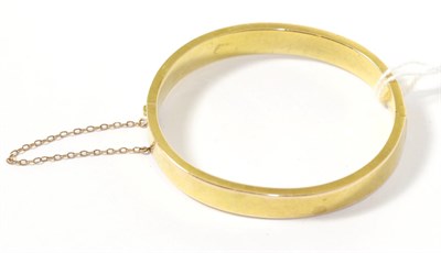 Lot 300 - A gold bangle