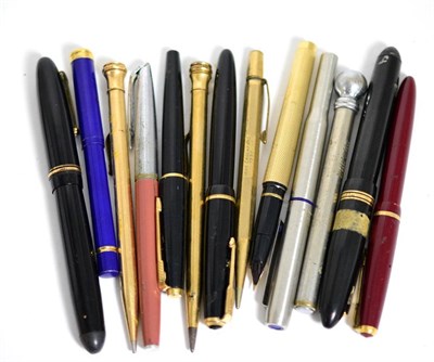 Lot 154 - Collection of fountain pens, some with 14 carat gold nibs, 9 carat gold cased propelling pencil etc