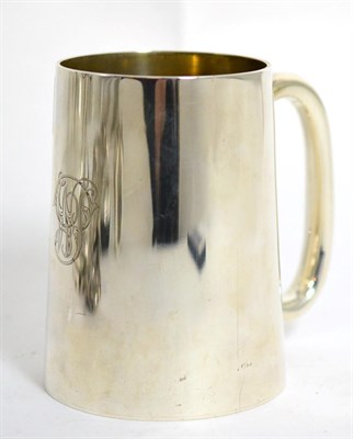 Lot 173 - A Victorian silver tankard, by George Adams, London, 1882, 12cm high