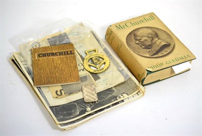 Lot 194 - Assorted World War II related items including press photographs, Churchill books etc